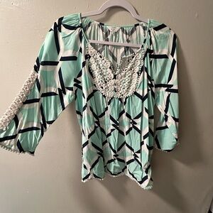 Crown & Ivy Mint Geometric Blouse